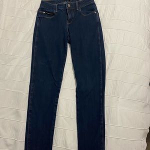 Guess waist size 25 dark denim skinny jeans. Basically a size 1 or 2